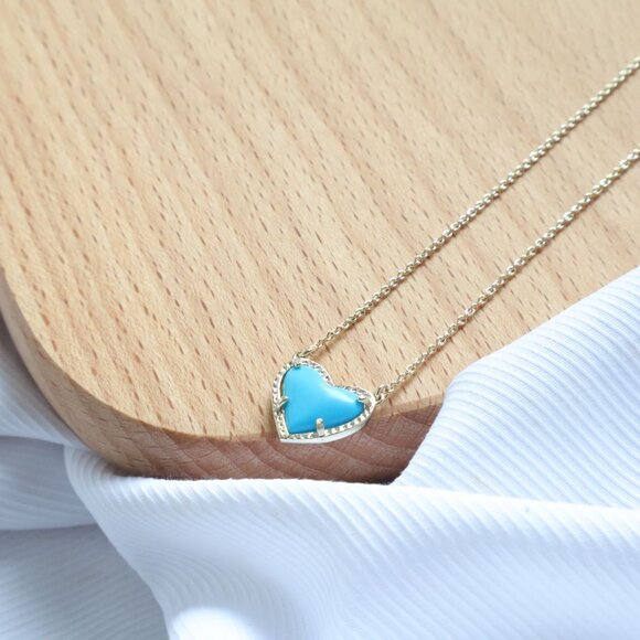 Kendra Scott - Ari Heart Gold Turquoise Magnesite Pendant Necklace - Picture 2 of 2